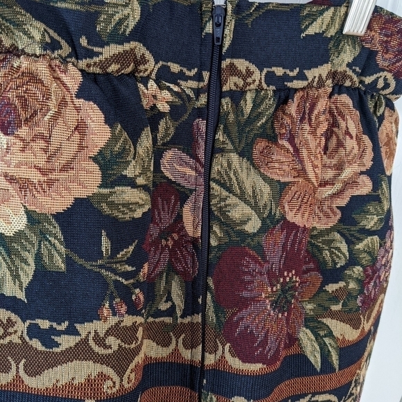 ARTI Gogna tapestry floral roses pensil skirt Small M2 - Picture 9 of 9
